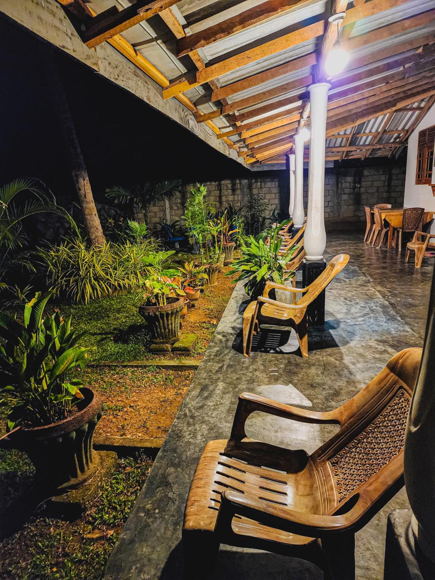 Secret River Side Safari Lodge Udawalawe Exterior photo